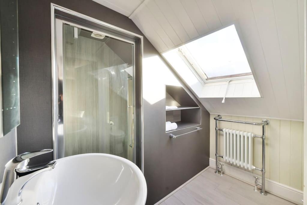 George IV Bridge - Superbly Located 3 Bedroom! Edimburgo Exterior foto