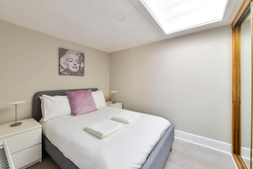 George IV Bridge - Superbly Located 3 Bedroom! Edimburgo Exterior foto