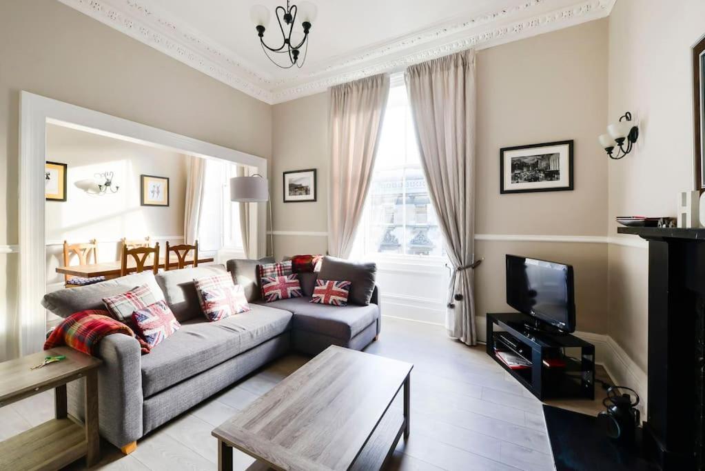 George IV Bridge - Superbly Located 3 Bedroom! Edimburgo Exterior foto
